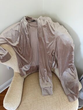Boston Proper Plush Velour Two-Piece Set in Taupe